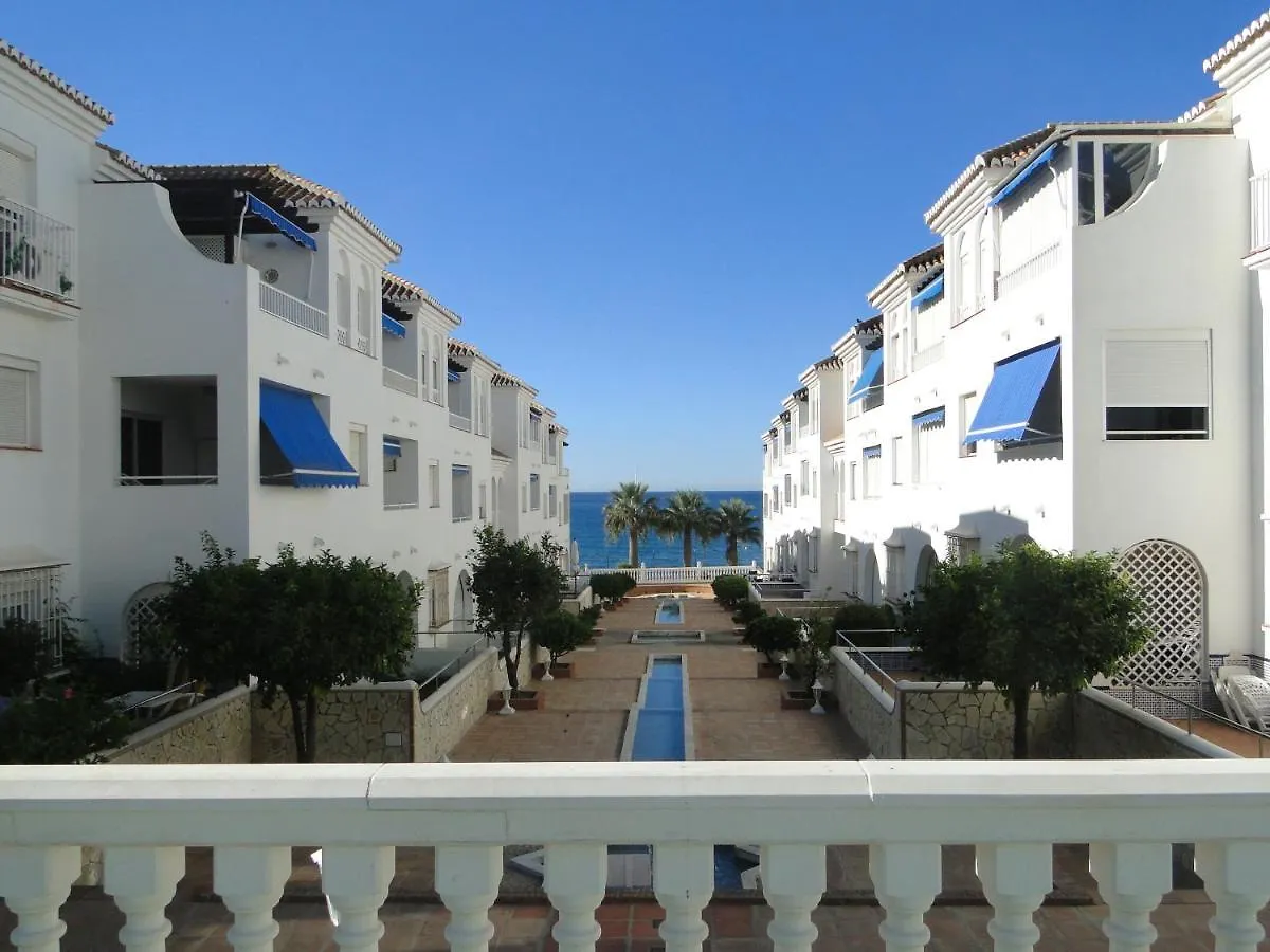 Las Fuentes De Nerja Apartment